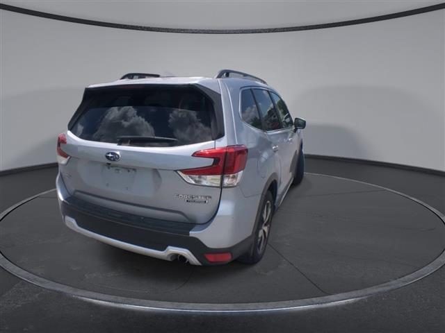 $27900 : PRE-OWNED 2020 SUBARU FORESTE image 8