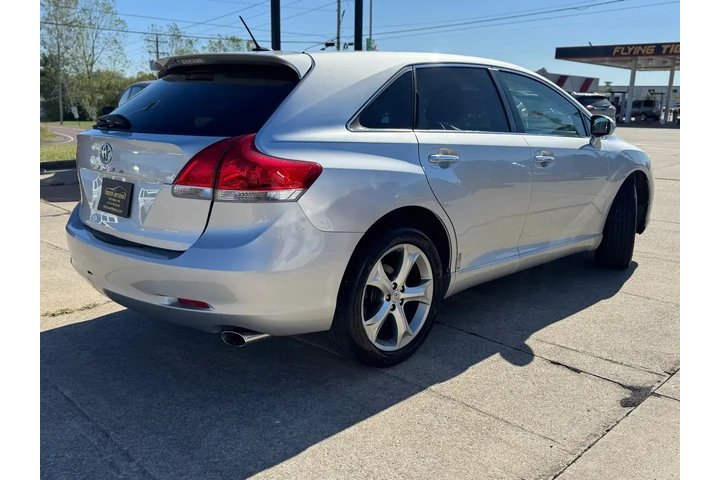 2009 Venza 4X2 V6 image 8