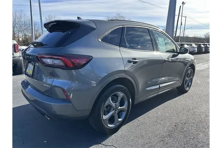 $23500 : Ford Escape 2023 AWD ST-Line image 5