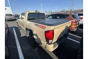 $37990 : Toyota Tacoma 2019 4x4 TRD P thumbnail