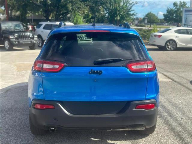 $14990 : 2018 JEEP CHEROKEE image 7