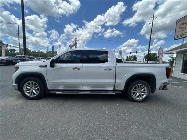 $33855 : 2020 GMC Sierra 1500 SLT Crew image 2