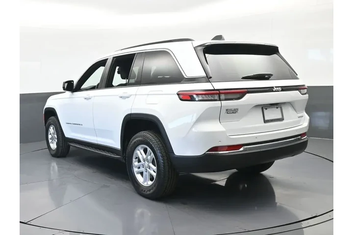 $31999 : Jeep Grand Cherokee 2025 4x2 image 4