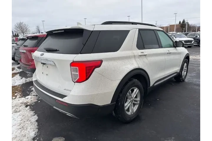 $33449 : Ford Explorer 2023 AWD XLT 4 image 5
