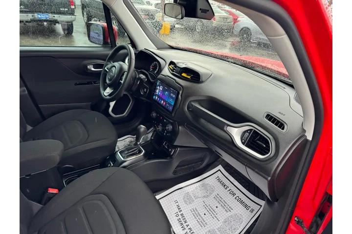 $10980 : 2019 Renegade Latitude FWD image 9