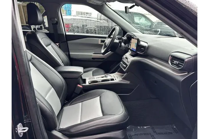 $36950 : Ford Explorer 2024 XLT 4dr S image 10