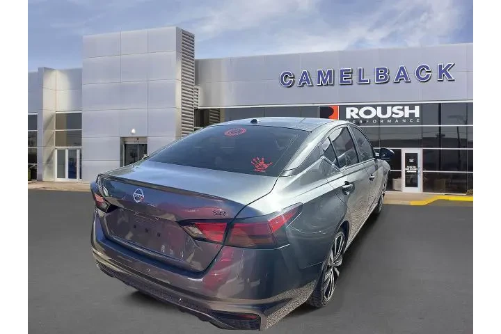 $11896 : Nissan Altima 2019 2.5 SR 4d image 5
