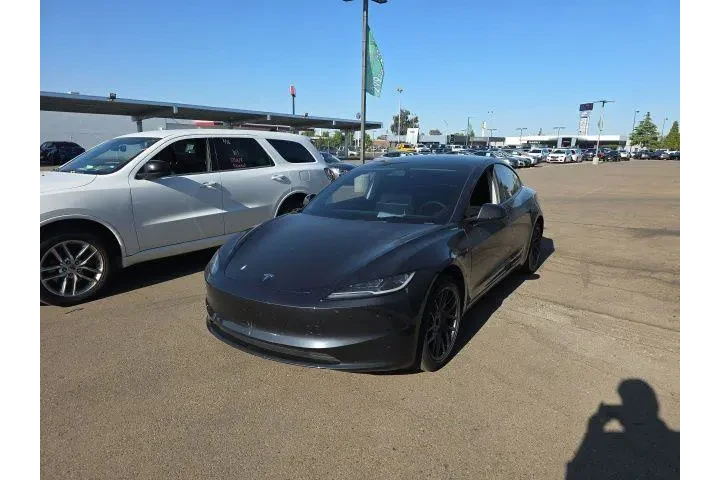 $36500 : Tesla Model 3 2024 AWD Long image 3