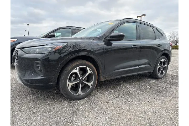 $27635 : Ford Escape 2024 AWD ST-Line image 4