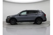 $19998 : Volkswagen Tiguan 2023 SE 4d thumbnail