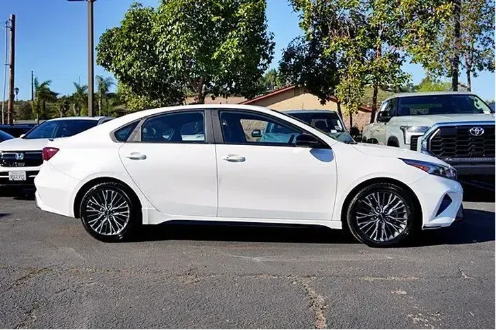 $22900 : Kia Forte 2023 GT-Line 4dr S image 7