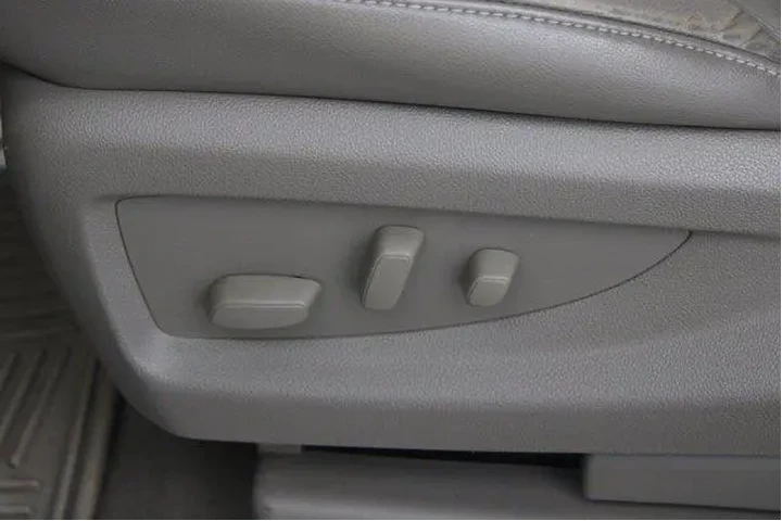 $25947 : Chevrolet Tahoe 2019 4x4 LT image 8