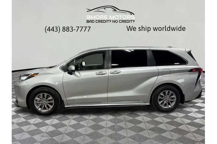$25999 : 2021 Sienna LE 8-Passenger image 9