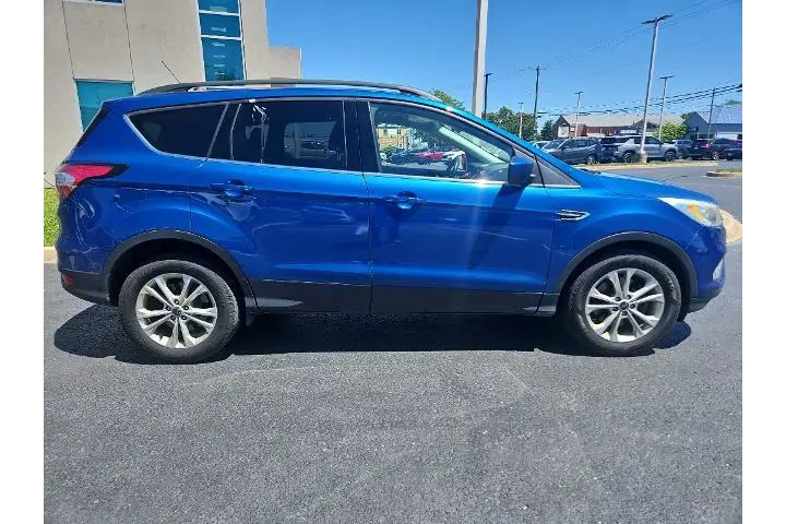 $9777 : Ford Escape 2017 AWD SE 4dr image 9