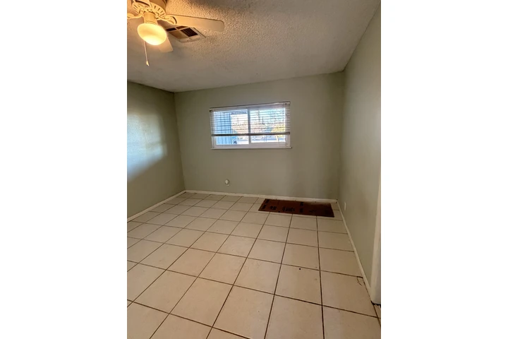 $1800 : Casa en alquiler image 3