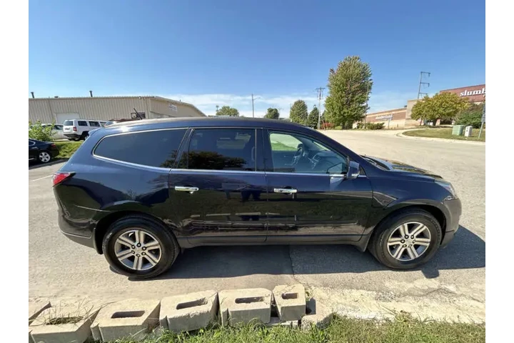 $7990 : 2016 Traverse LT image 7