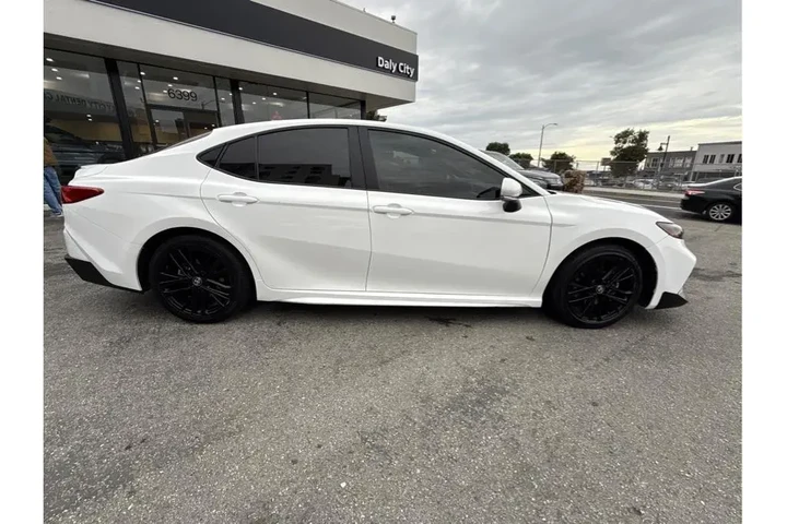 $29888 : Toyota Camry 2025 SE 4dr Sed image 9