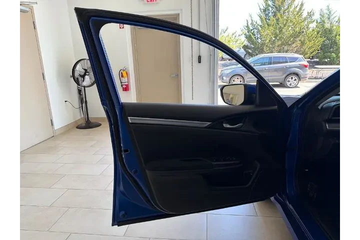 $14566 : Honda Civic 2020 LX 4dr Seda image 10