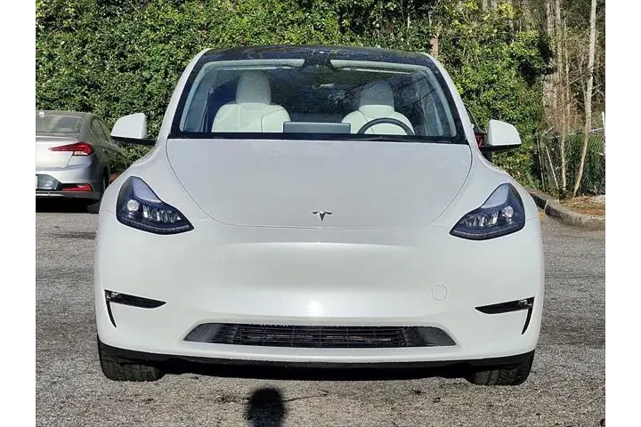 $31993 : Tesla Model Y 2023 AWD Long image 4