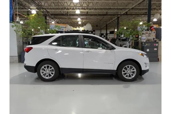 $16500 : Chevrolet Equinox 2021 4x4 L image 6