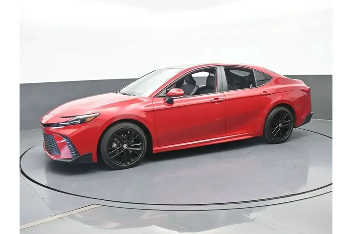 $23991 : Toyota Camry 2025 SE 4dr Sed image 2