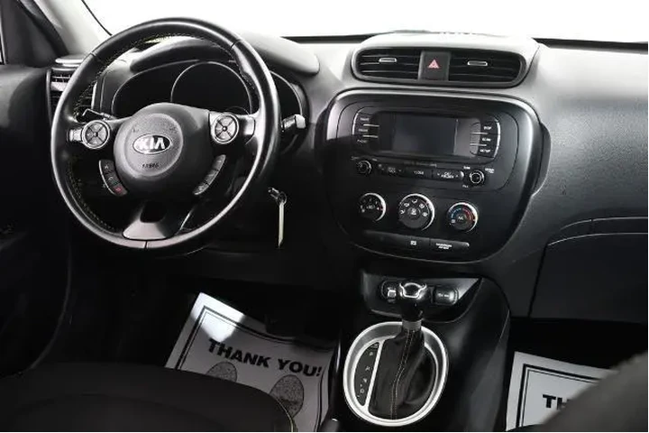 $8755 : Kia Soul 2016 + 4dr Crossove image 8