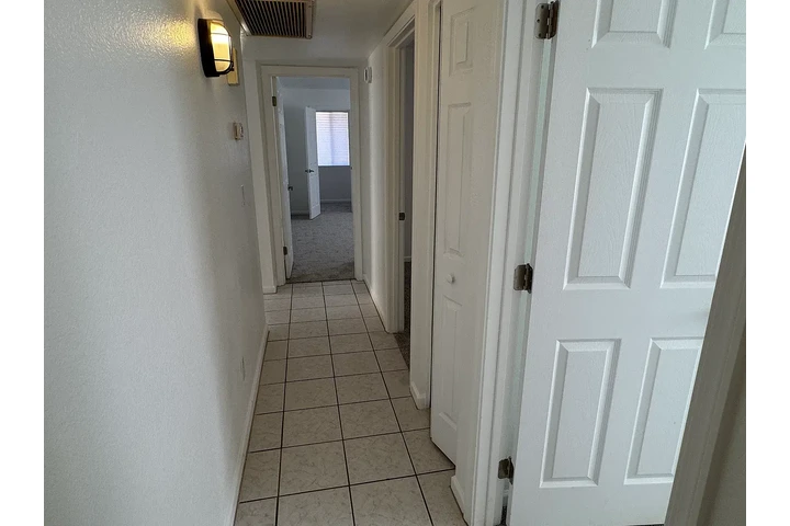 $1895 : Newly remodeled image 6