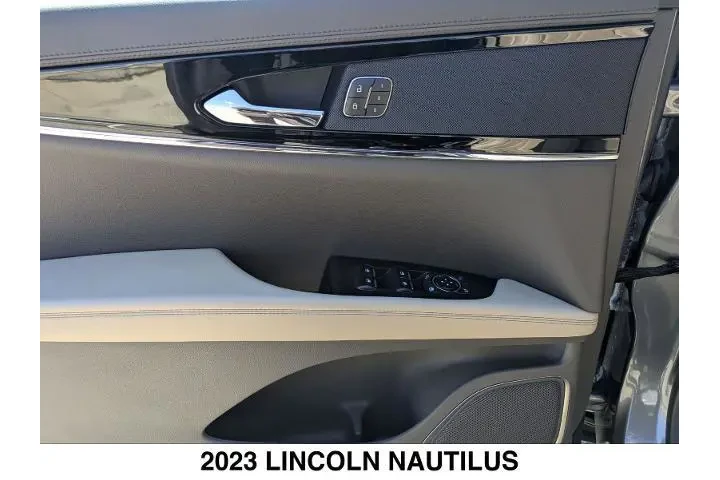 $35275 : Lincoln Nautilus 2023 AWD Re image 10
