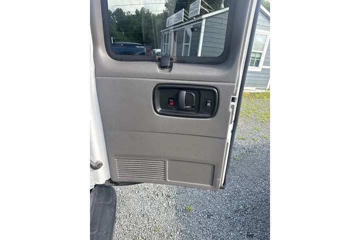 $36999 : Chevrolet Express 2023 LS 350 image 9