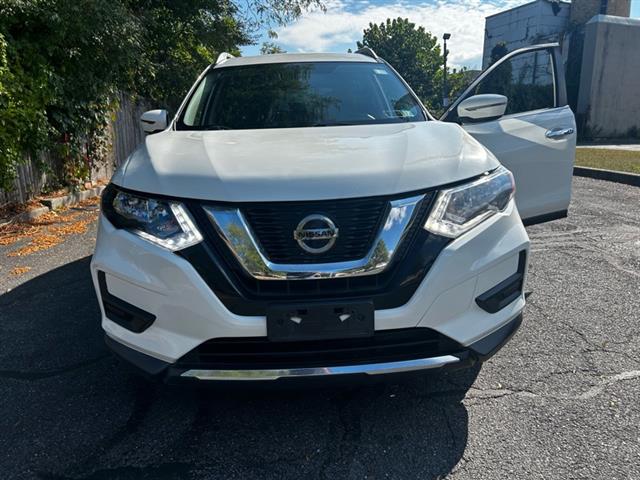 2018 Rogue SV AWD image 10