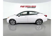 $17990 : Nissan Versa 2020 SV 4dr Sed thumbnail
