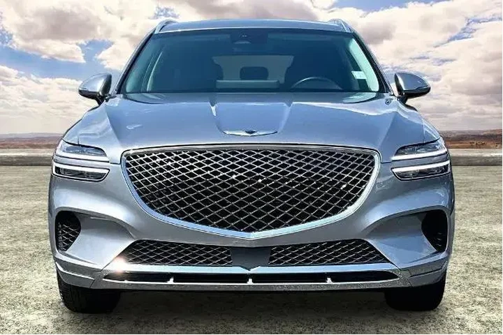 $36991 : Genesis GV70 2025 AWD 2.5T S image 2