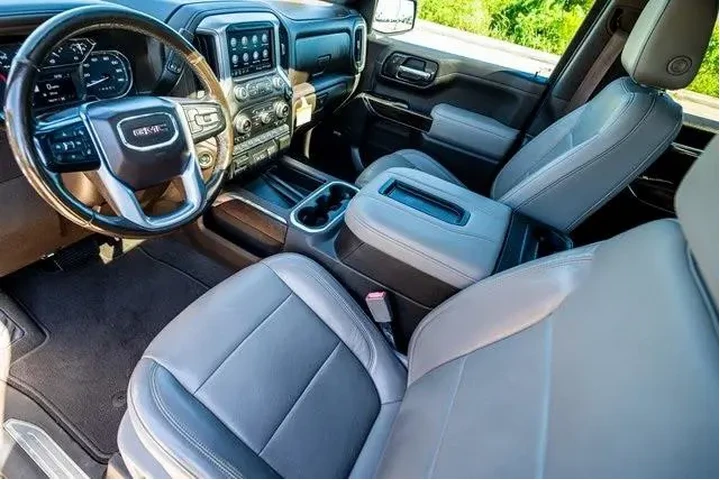 $34365 : GMC Sierra 1500 2020 4x4 SLT image 6