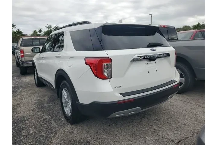 $25990 : Ford Explorer 2023 XLT 4dr S image 4
