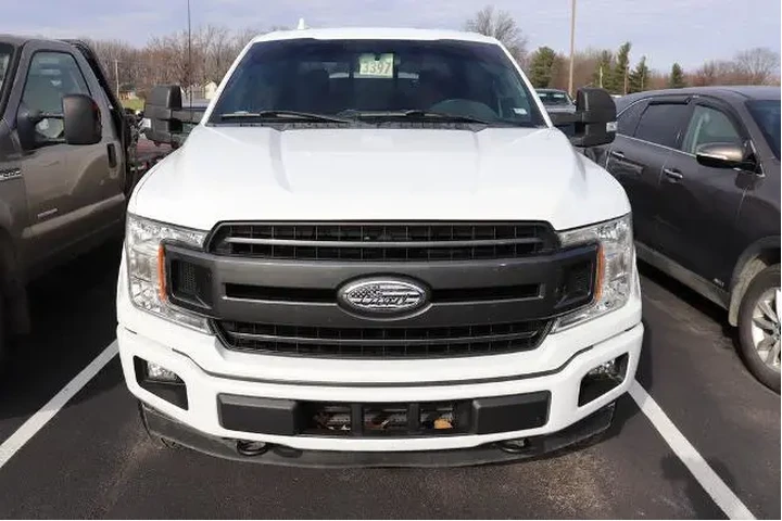 $22500 : Ford F-150 2018 4x4 XLT 4dr image 2