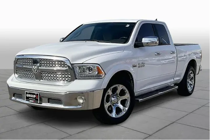 $15118 : Ram 1500 2017 4x2 Laramie 4d image 1