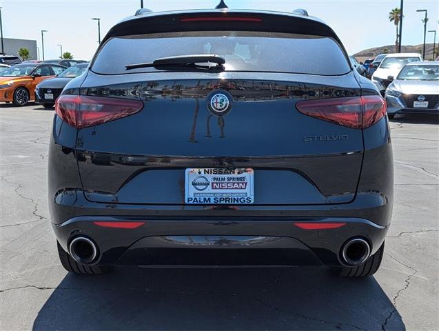 $22950 : 2021 Alfa Romeo Stelvio Sprint image 4