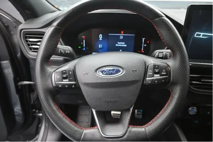 $20998 : Ford Escape 2023 ST-Line 4dr image 3