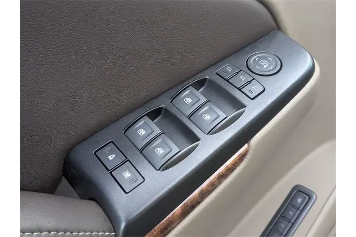 $21722 : Chevrolet Tahoe 2019 4x4 Pre image 10