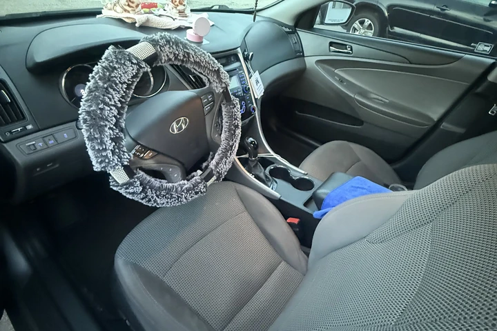 $5200 : Vendo Hyundai sonata 2011 image 6