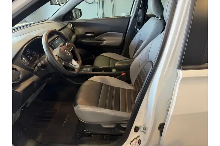 $17984 : Nissan Kicks 2021 SR 4dr Cro image 10