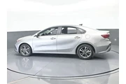 $14498 : Kia Forte 2023 LX 4dr Sedan thumbnail