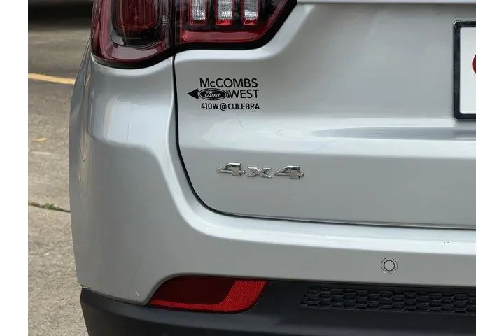 $29417 : Jeep Compass 2026 4x4 Limite image 9