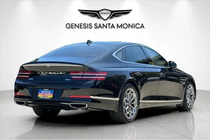 $33668 : Genesis G80 2023 2.5T 4dr Se image 5