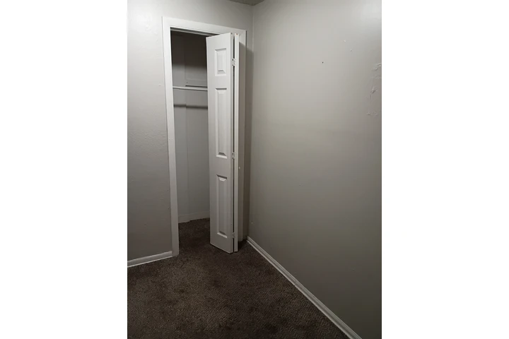 $650 : Rento cuarto image 1