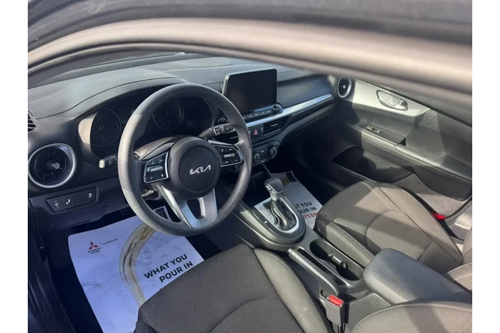 $19999 : Kia Forte 2023 LX 4dr Sedan image 10