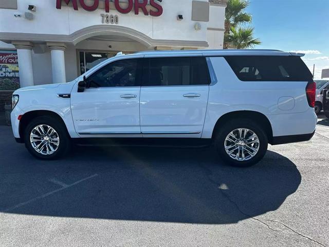 $48995 : Pre-Owned 2021 Yukon XL SLT S image 9