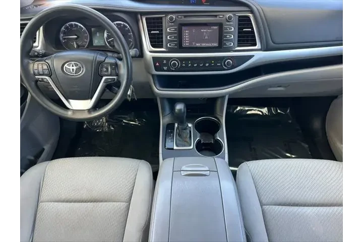 $15999 : Toyota Highlander 2014 LE 4d image 4