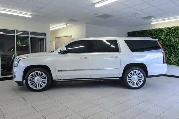 $21777 : Cadillac Escalade ESV 2015 4 image 7