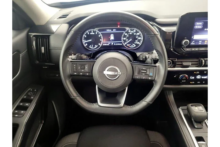 $30998 : Nissan Pathfinder 2023 AWD S image 10